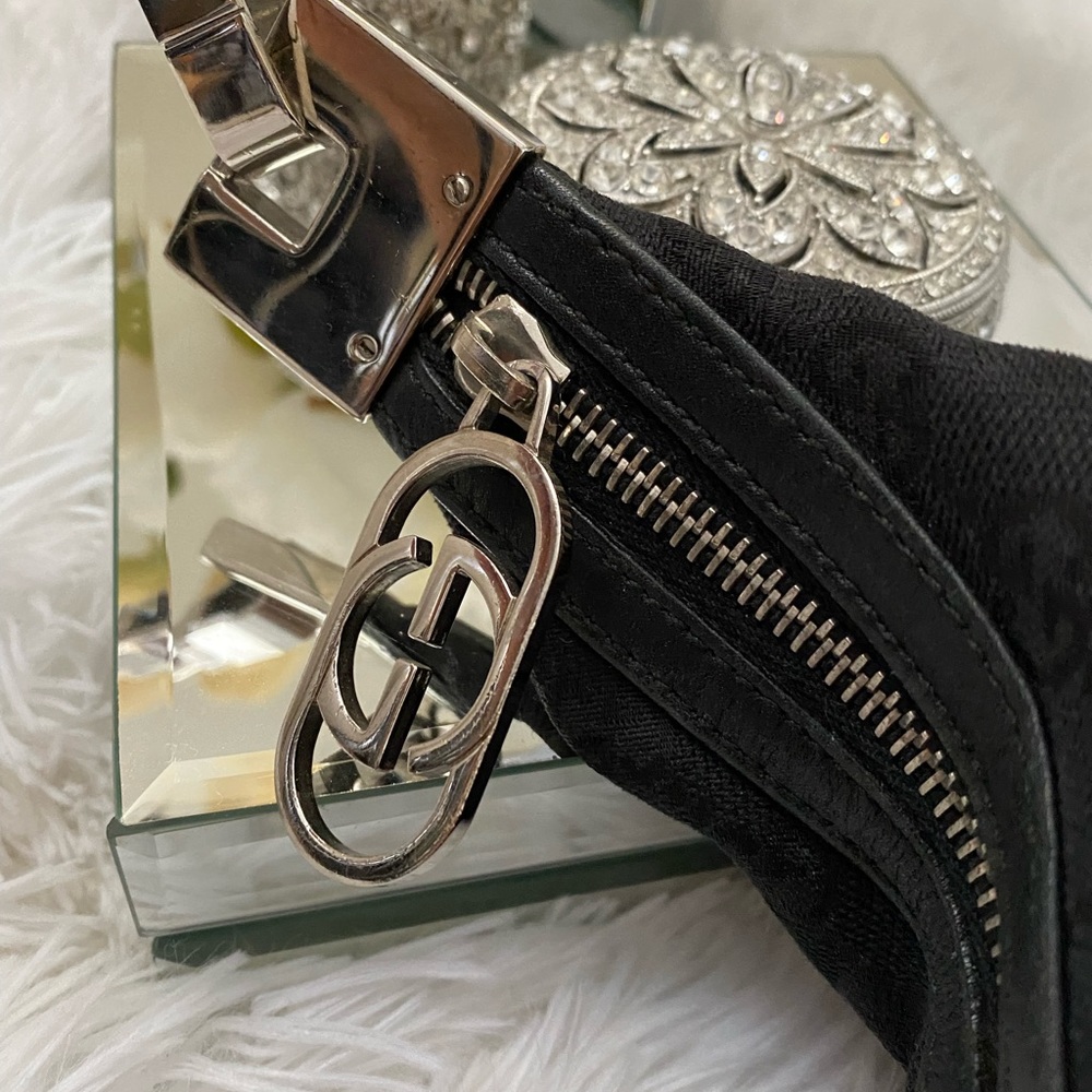 ❤️100% Authentic Vintage Gucci Bag❤️ - Picture 7 of 15